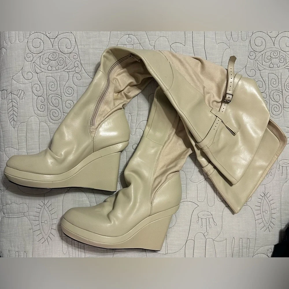 NEW Nicholas K Jedda Platform Boots Beige Sz 38 NIB